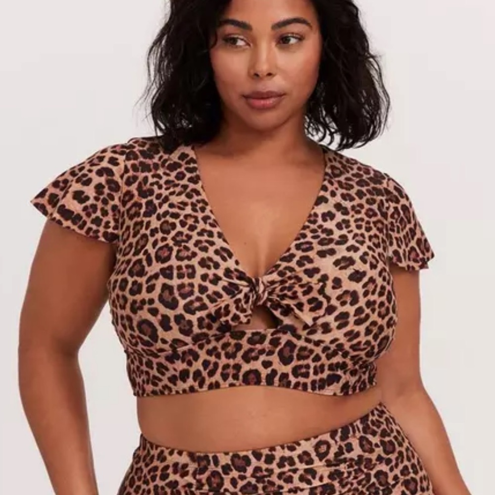 NWT Torrid Leopard Print Wireless Flutter Sleeve Bikini Top, size 2 (2X, 18/20)